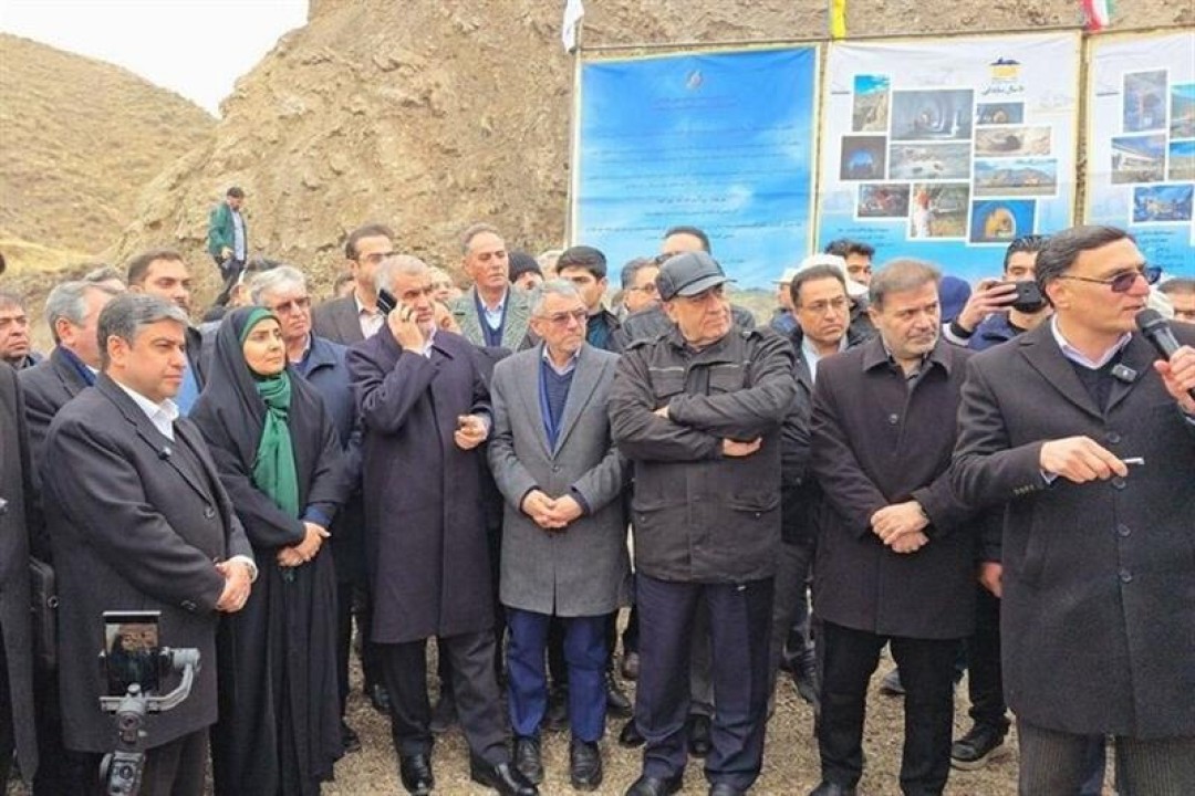 راه آهن میانه-اردبیل روی ریل ذوب آهن اصفهان به ایستگاه پایان رسید
